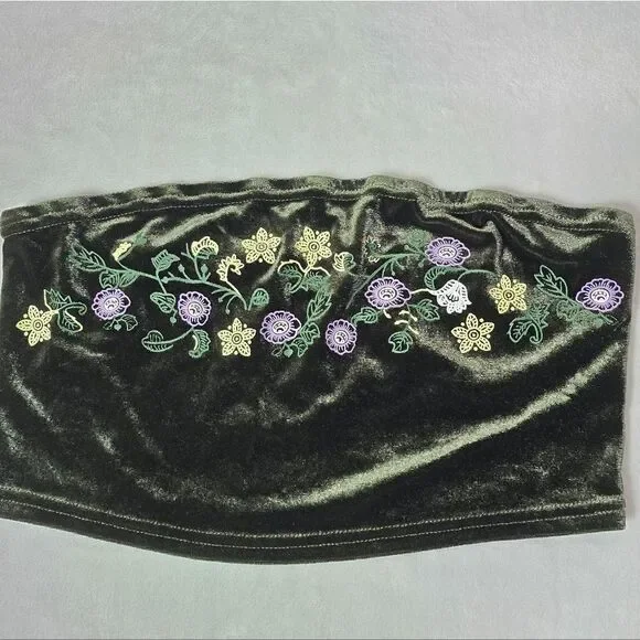 🔥Cropped top, with embroidery,  size Medium - Picture 10 of 11